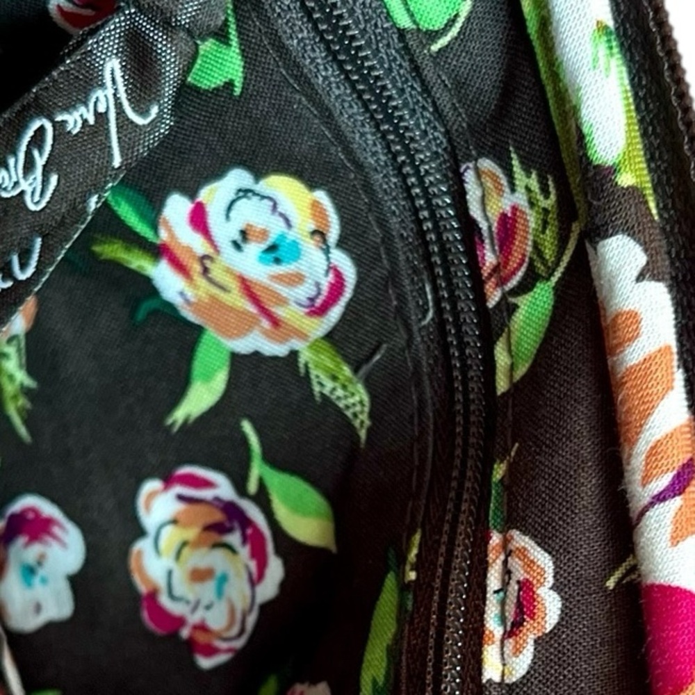 Vera Bradley NWT "English Rose" Zip Top Wristlet & Matching Magnifier Card - Picture 13 of 15